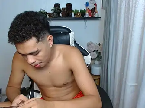 curlyasian_njxx live sex cam