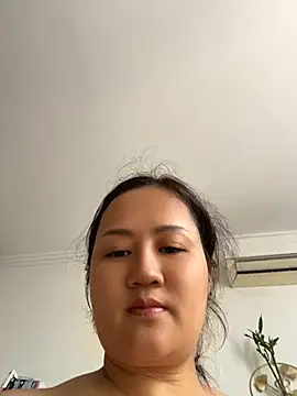 Amy1688 live sex cam