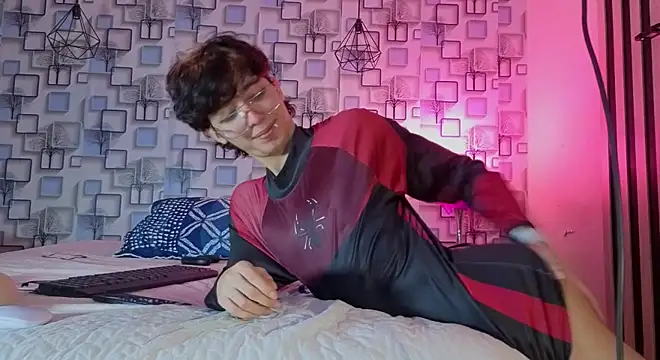 Twink_Sebas7