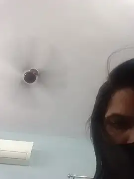 Anushka_yadav live cam on StripChat