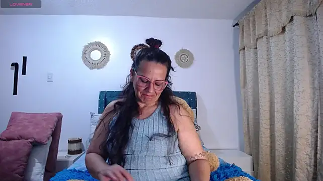 sofiamature01