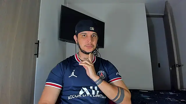 austinoficial on Stripchat