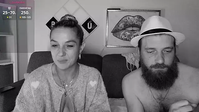 BellaXundXUwe live cam preview