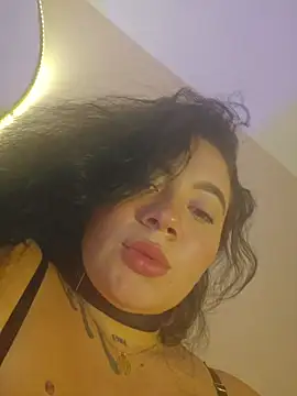 Rhea_Lux