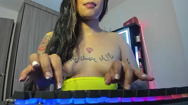 SelfsuckgiaX