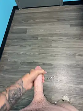 tattooesboyyy