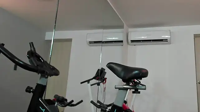 _Lyannaa_