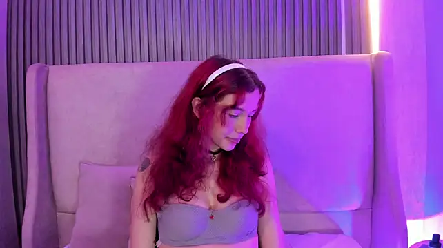 SaraRowan live cam preview