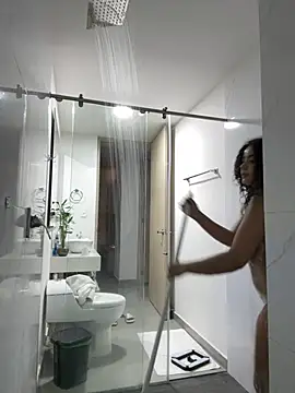 curlyierr (F young) - UNDRESS AND GET NAKED