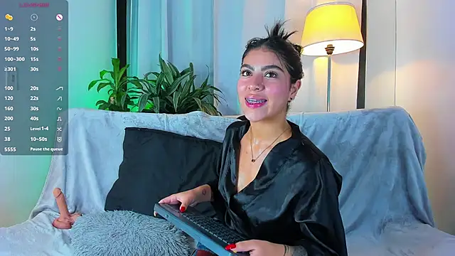 free live cam chat Little Sophie18