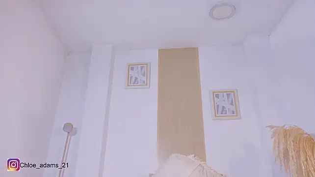 Chloe_adams_1