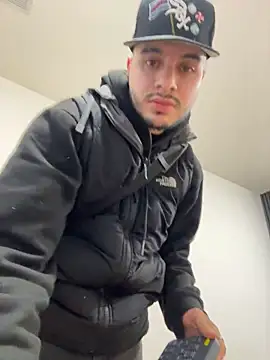 AmadeoWild live sex cam