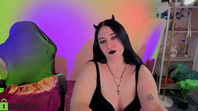 webcam show Lucy Haall