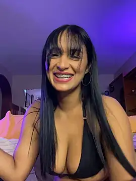 saharqamar (F young) - fingers in pussy