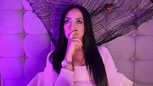 ana_riveros (F milf) - -Oil on booty only+ close up ass