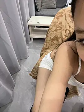 ezove live cam preview