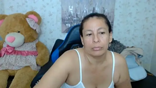 mature_martina