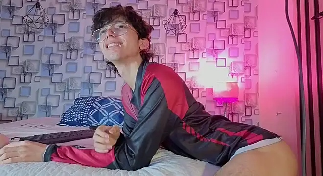 Twink_Sebas7