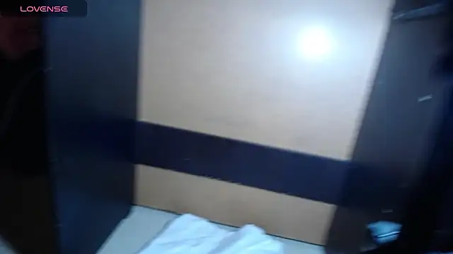 lia_queen04 live cam preview
