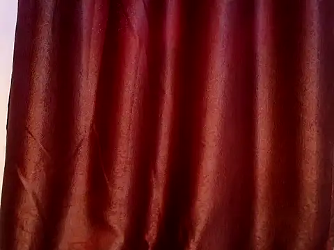 Naughtysuzzi_