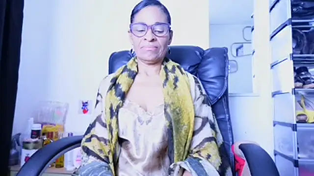 Aries_Mature live cam preview