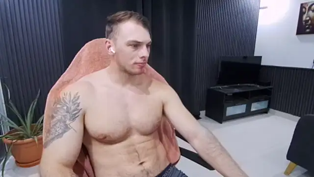 YourHotGreg live cam on StripChat