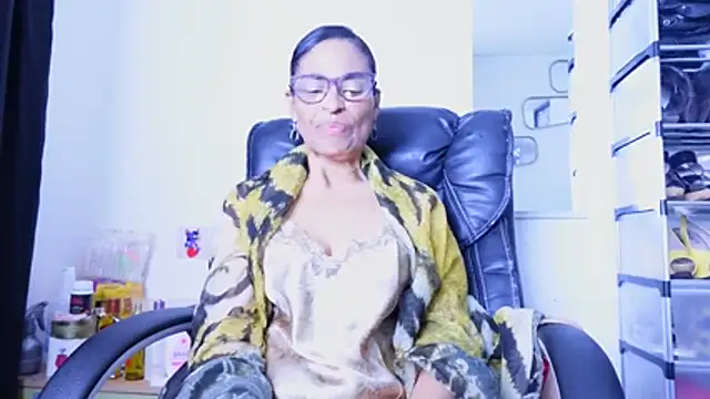 Aries_Mature live cam preview