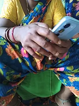 Tamilselviroja- live cam on StripChat