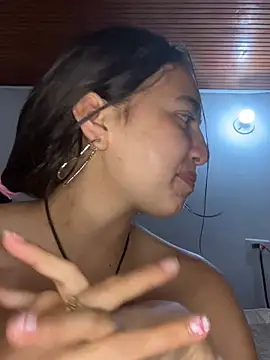 nassly_sofia (Ask my age) - Big Squirt