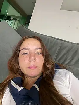 BrunaMendees live cam