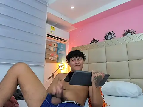 kristhofer_levis_ on Stripchat