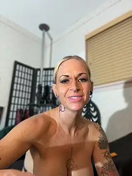 Feralicious webcam