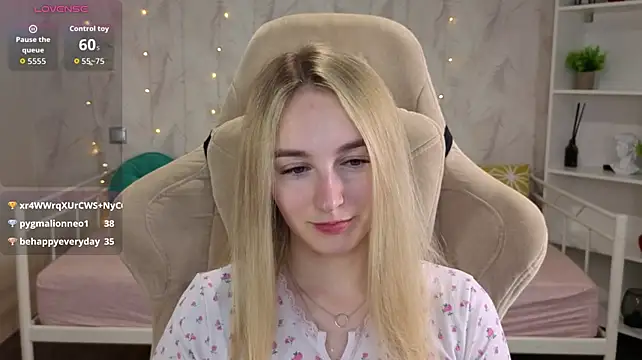 Shy_Polly