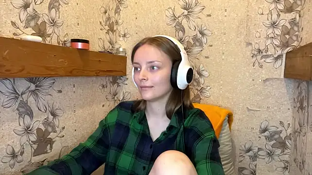 EmyMiu live cam on StripChat