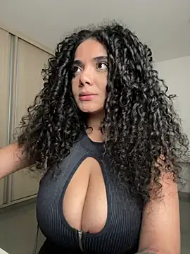 Leidy（Curlyierr）