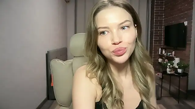 EmmyMills