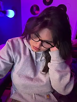 miacanela_xo (F young) - Squat over you