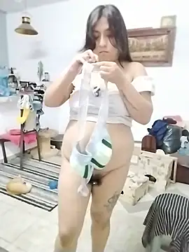EmpaticBolillo live sex cam