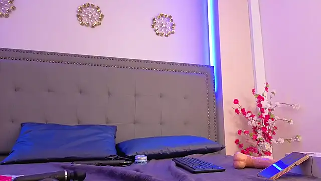 MihaCarther live cam on StripChat