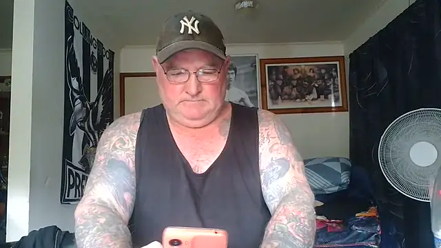 KINKYBLUEYES69