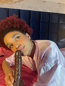 loladupont live cam on StripChat