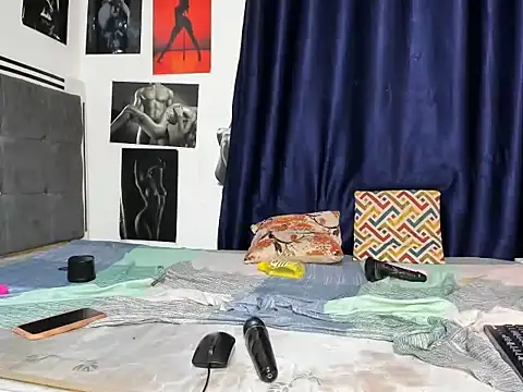 hairymamaa live cam on StripChat