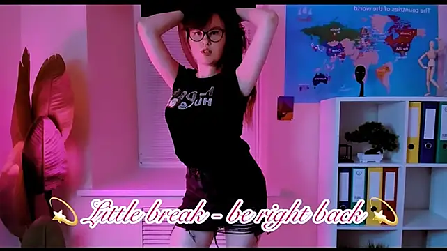 CarolGiggly webcam