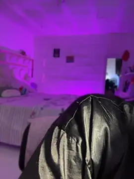 lucianaroy (F young) - Make me hot and flashpussy
