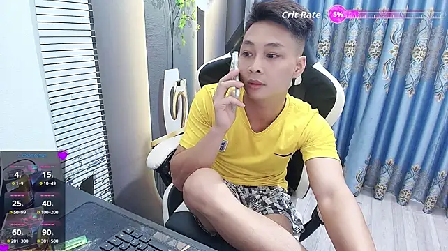 Naughty___asian webcam