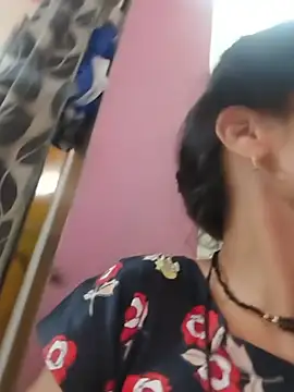 Sexy-Suhani2
