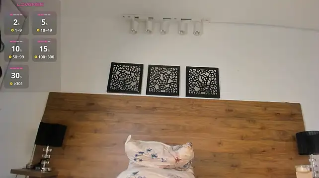 MOONWUW