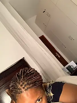 madelltheebony