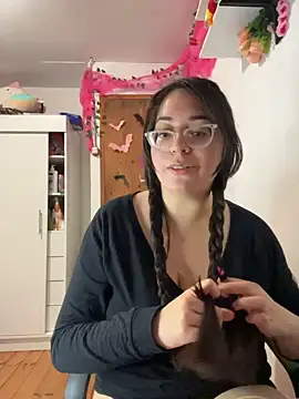 indiegirl666 (F young) - Fingers in pussy