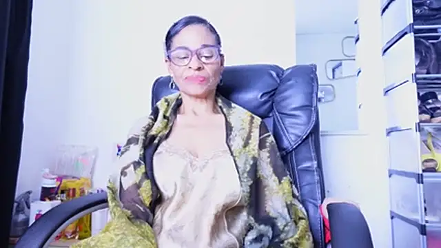 Aries_Mature live cam preview